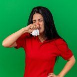 Cuando llega la congestión nasal, es fundamental sonarse la nariz de manera correcta para evitar molestias. Cuando llega la congestión nasal, es fundamental sonarse la nariz de manera correcta para evitar molestias.