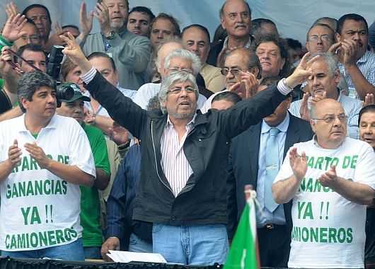 Con fuertes críticas y reclamos al Gobierno, Moyano cruzó duro a Cristina y renunció al PJ (foto 1)