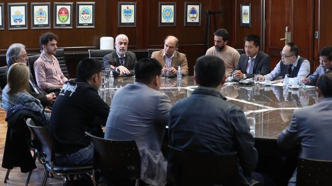 Roberto Feletti durante la reunión de este lunes con representantes de supermercados de origen chino y entidades que nuclean autoservicios, almaceneros, supermercadistas y polirrubros.
