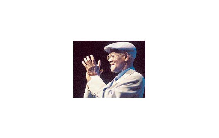 ámbito.com | A los 77 años, con una voz que todavía responde, Ibrahim Ferrer fue seguido por un público fiel aunque no llenó Obras.