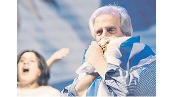 ámbito.com | De acuerdo con los analistas, el expresidente Tabaré Vázquez, y candidato a un segundo mandato, tiene asegurada la victoria en la segunda vuelta, programada para el 30 de noviembre.