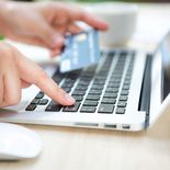 El ticket promedio de compras en comercio electrónico se mantiene estable en 1.290 pesos, lo que indica que el crecimiento se debe a que la gente compra más seguido, no más caro. El ticket promedio de compras en comercio electrónico se mantiene estable en 1.290 pesos, lo que indica que el crecimiento se debe a que la gente compra más seguido, no más caro.