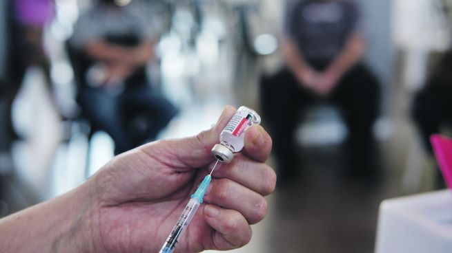 Estado. Los adultos son más propensos a sentirse mal por varias semanas después de contagiarse de coronavirus.&nbsp;