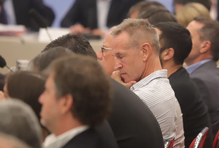 Jorge Sola, secretario general de la CGT, antes de su intervenci&oacute;n en Diputados.