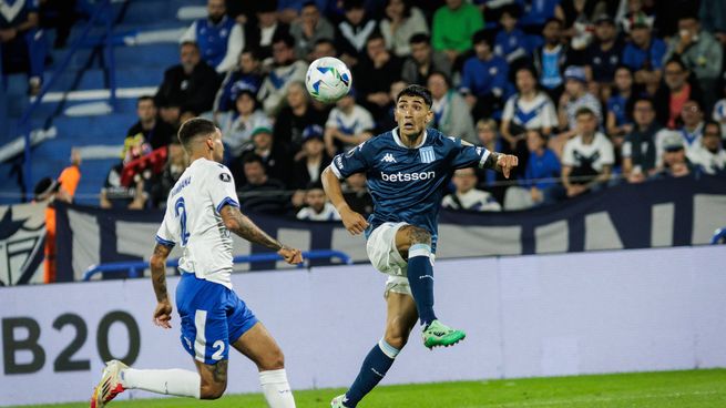 Racing sacó ventaja en Liniers.