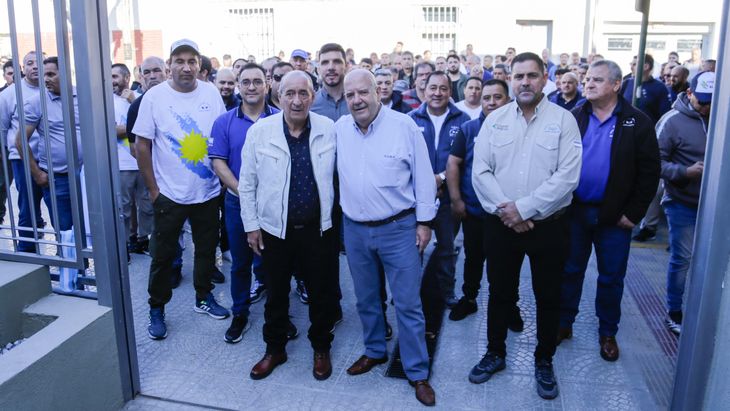 Héctor Laplace, líder de AOMA, con los trabajadores durante el último congreso sindical que realizó el gremio en la provincia de San Luis.
