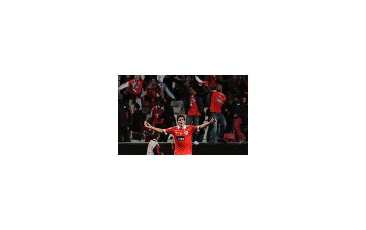Franco Jara festeja su gran gol en la noche portuguesa.