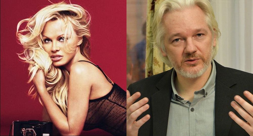 Pamela Anderson y Julian Assange.