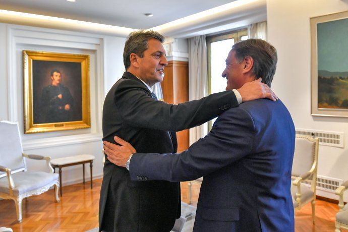 Sergio Massa y el gobernador de Mendoza, Rodolfo Suárez.