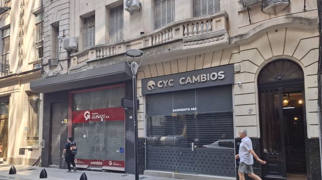 Una postal repetida del microcentro porteño: casas de cambio que bajaron sus persianas. 