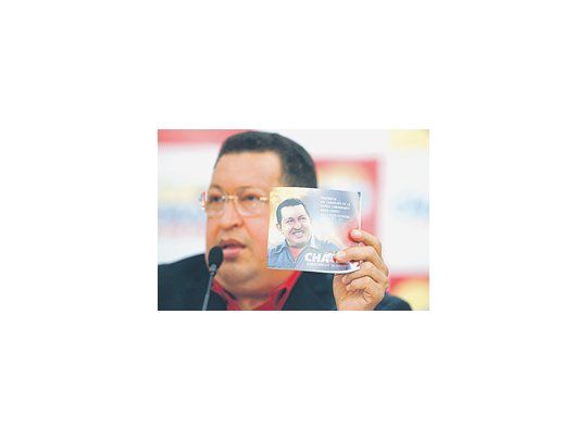 Hugo Chávez dialogó ayer con la prensa. Afirmó que no debatirá con su principal rival para las presidenciales, Henrique Capriles Radonski, y cuestionó su aptitud discursiva.