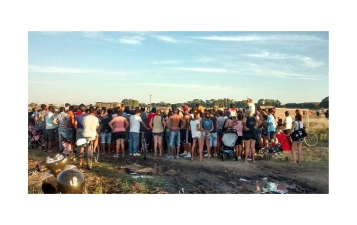Unos 1200 efectivos se abocaron a la tarea de desalojo