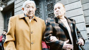 Congreso. El velatorio de Fernando de la Rúa ayer en el Congreso sumó una multipartidaria: Oraldo Britos y Enrique Nosiglia, entre ellos.&nbsp;