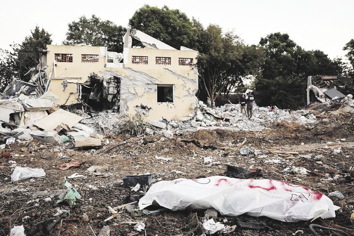 Climbing. Five days after the Hamas attack on Israeli territory, images of destruction are repeated as a result of the impact of missiles in the conflict zone. Climbing. Five days after the Hamas attack on Israeli territory, images of destruction are repeated as a result of the impact of missiles in the conflict zone.