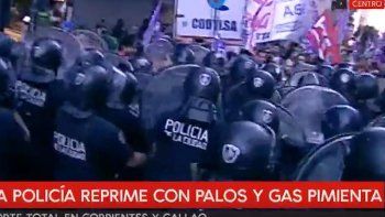 incidentes en el centro porteno en una protesta de trabajadores de coca cola