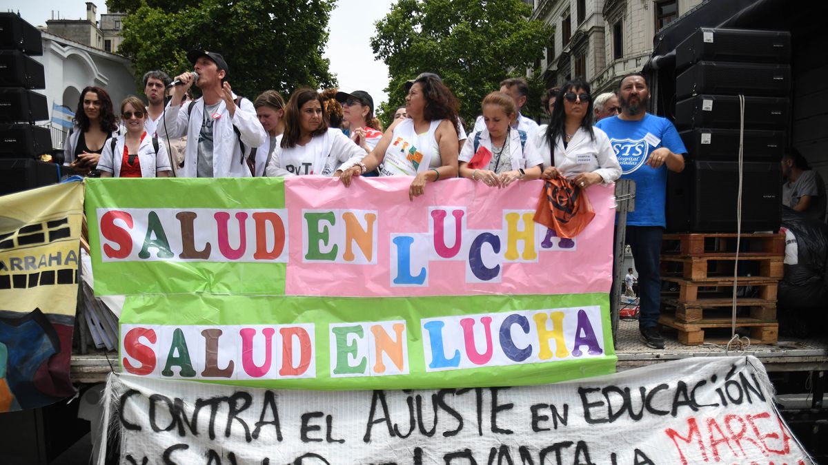 Ciudad: enfermeros se concentraron en Obelisco en busca de reconocimiento laboral