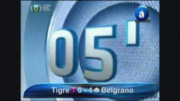 Batahola en el ring tras pelea de boxeo en Mar del Plata