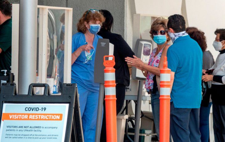 En Florida, uno de los estados m&aacute;s afectados en Estados Unidos por el coronavirus, los casos se concentran en j&oacute;venes y no en adultos mayores.
