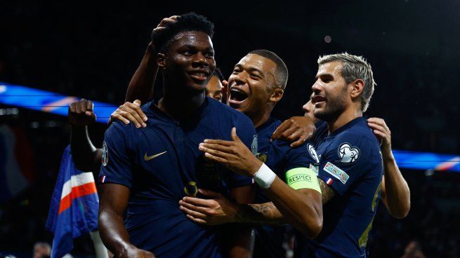 Allez les Bleus. Francia avanza a paso firme rumbo a la Eurocopa.