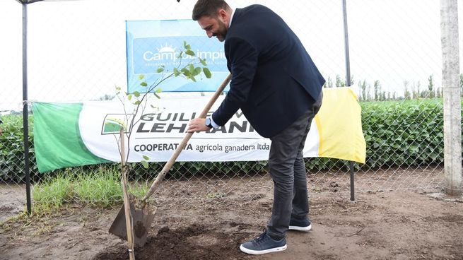 Gisela Scaglia encabezó la inauguración de un CAT en la localidad de Pilar.&nbsp;