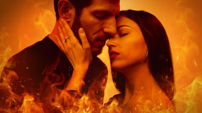 Rosa y Albert, protagonistas de El Cuerpo en Llamas, disponible en Netflix.