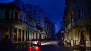 Toda la isla quedó a oscuras desde el viernes pasado.