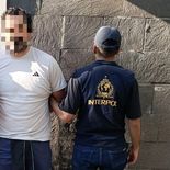 Detuvieron a un ex contralmirante mexicano acusado de integrar una red de huachicol fiscal. Detuvieron a un ex contralmirante mexicano acusado de integrar una red de huachicol fiscal.