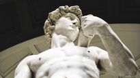 david. Según la layenda, a Leonardo no le gustó la obra de Miguel Ángel.