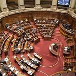 El Ejecutivo afrontará un total de cinco interpelaciones antes de terminar su primer año. El Ejecutivo afrontará un total de cinco interpelaciones antes de terminar su primer año.