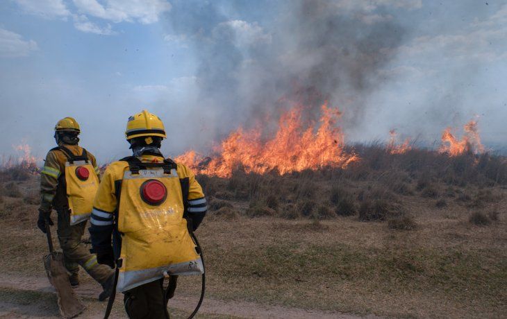La Casa de Corrientes en Buenos Aires recibe donaciones para los damnificados por los incendios en su sede porteña de la calle Maipú 271, según se informó oficialmente.