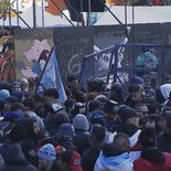 postas sanitarias, seguridad y corredores: los detalles del impresionante operativo del velatorio del indio postas sanitarias, seguridad y corredores: los detalles del impresionante operativo del velatorio del indio