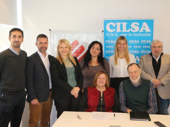 El acuerdo fue firmado por Silvia Carranza y Laura Wierszylo, Presidenta y Directora nacional de programas sociales de CILSA, respectivamente, y Luis Szychowski y Fernando González, Presidente y Gerente de Responsabilidad Social y Sustentabilidad, de Exo Soluciones Tecnológicas.