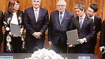 china. El radical Gerardo Morales encabeza una misión comercial de Jujuy en la República Popular China, donde fue recibido por el embajador Diego Guelar. Estará de regreso el lunes para la reunión con Macri, Peña y Frigerio.