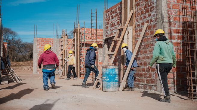 La merma en la obra pública impulsada por Nación mantiene en vilo a los empresarios de la construcción.