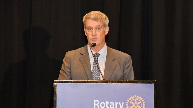 Alfonso Prat Gay disertó en el Rotary Club de Buenos Aires.&nbsp;