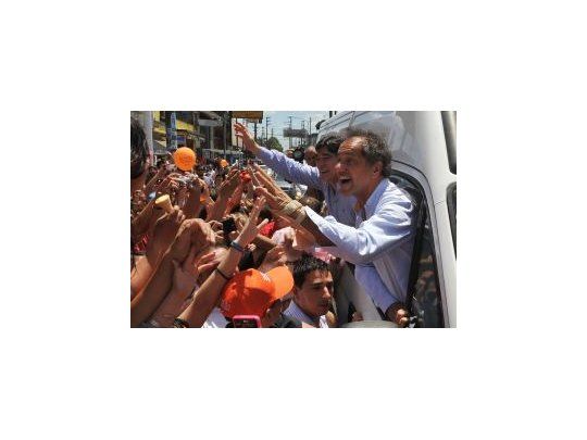 Scioli visitó el centro comercial de Tres de Febrero y el centro de monitoreo de Ituzaingó.