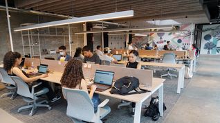 Arbusta tiene oficinas en Buenos Aires, Rosario y Medellín.