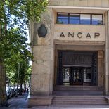 Ancap deja atrás los números rojos y cerró el 2025 con ganancias por u$s 72,5 millones. Ancap deja atrás los números rojos y cerró el 2025 con ganancias por u$s 72,5 millones.