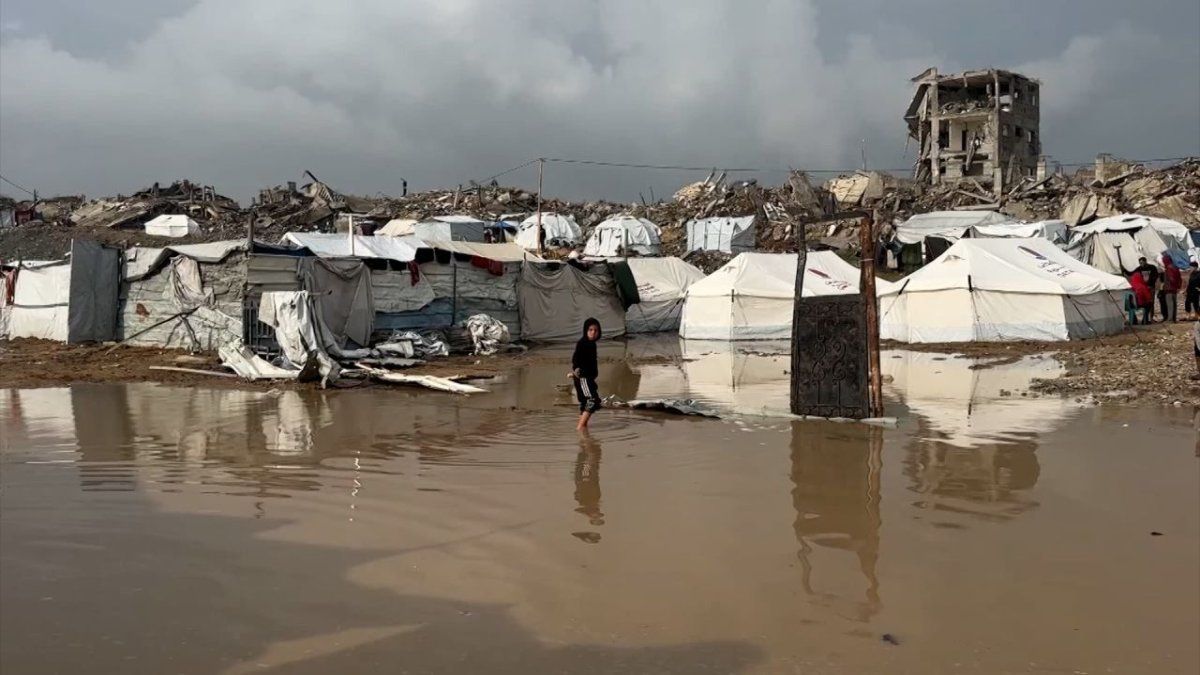 Fuertes tormentas en Gaza causaron al menos 13 muertos Fuertes tormentas en Gaza causaron al menos 13 muertos