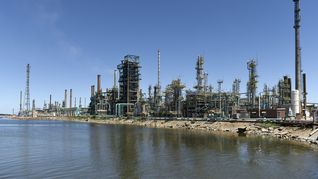 Refinería La Teja.