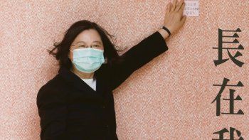 ¿INDEPENDENTISTA?. Tsai Ing-wen, la presidenta de Taiwán, días atrás, al participar de un homenaje al exmandatario Lee Teng-hui, en Taipei. La líder actual defiende la separación de la isla de China, aunque no ha pronunciado la palabra capaz de provocar la ira de Pekín.