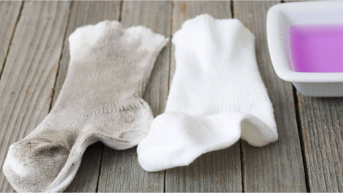 Do not throw your old stockings: make a thermal pad with neck pain rice
