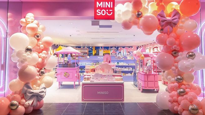 El corazón del modelo MINISO está en la combinación de diseño, precio y experiencia.