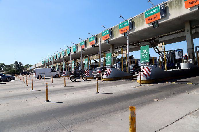 Los peajes porteños, también con subas desde este domingo. Los peajes porteños, también con subas desde este domingo.