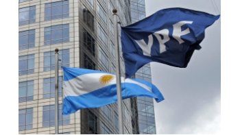 ámbito.com | Las negociaciones fueron encabezadas por Kicillof y el embajador argentino en España Bettini.