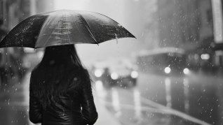 La lluvia negra puede aumentar el riesgo de infecciones y daños celulares.&nbsp;