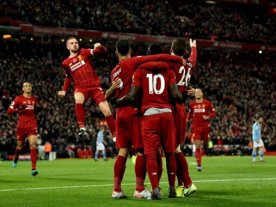 La Premier League tiene nuevo dueño. Liverpool festeja su primer título local en 30 años.