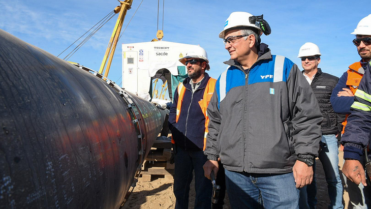 Horacio Marín recorrió las obras que impulsan YPF y sus socios del VMOS: en 2027 se va a llegar a exportar 550.000 barriles de petróleo por día. Horacio Marín recorrió las obras que impulsan YPF y sus socios del VMOS: en 2027 se va a llegar a exportar 550.000 barriles de petróleo por día.