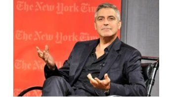 George Clooney desmintió rumores sobre sus romances.