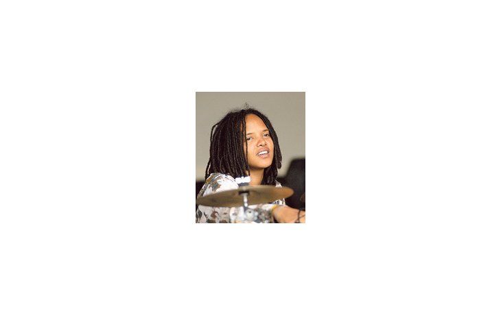 Al frente de un cuarteto de mujeres, la baterista estadounidense Terri Lyne Carrington estuvo entre los intérpretes jóvenes del jazz que brillaron en Punta del Este.
